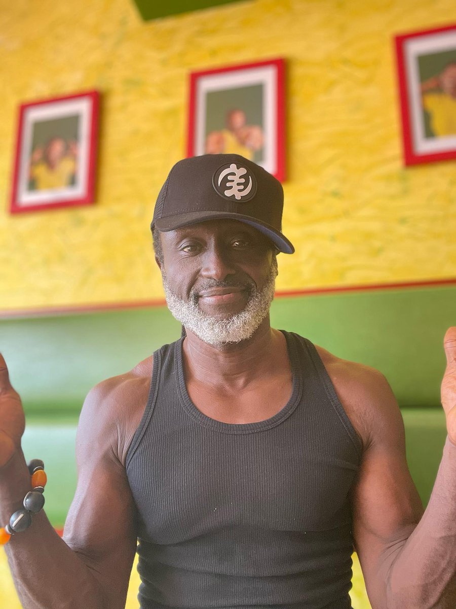 agyenimghana's tweet photo. Short ODE to @ReggieRockstone
Yaw Asante,
A soul broTHER
The Don DADA
The hipLIFER
An OriginaTOR
A TrendsetTER
Word to the Grand PAPA
We appreciate Ya๐๐พโ๐พ๐ค
#gyeNyame
#Agyenim
#ode https://t.co/9Ln0gfNqvA
