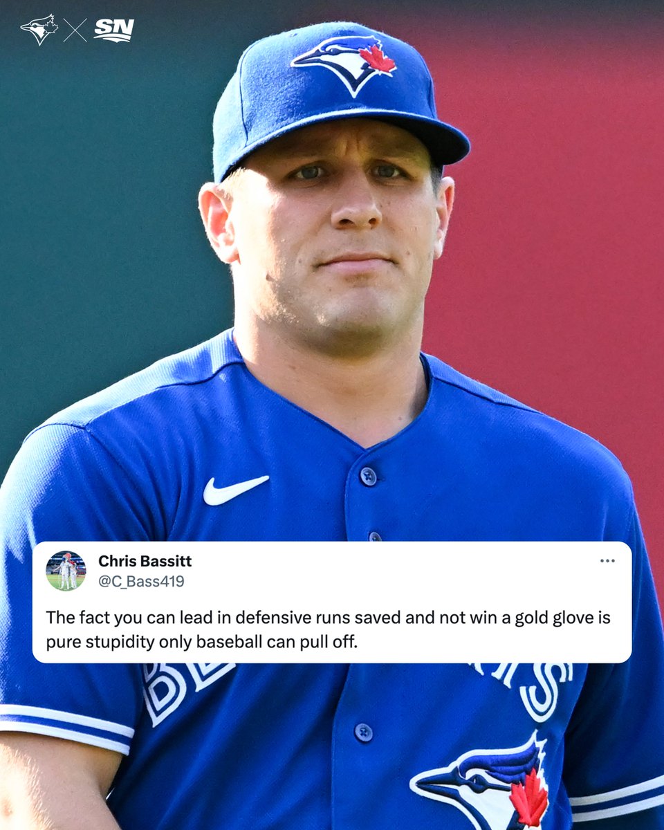 Chris Bassitt thinks Daulton Varsho was robbed of a Gold Glove Award. 👀