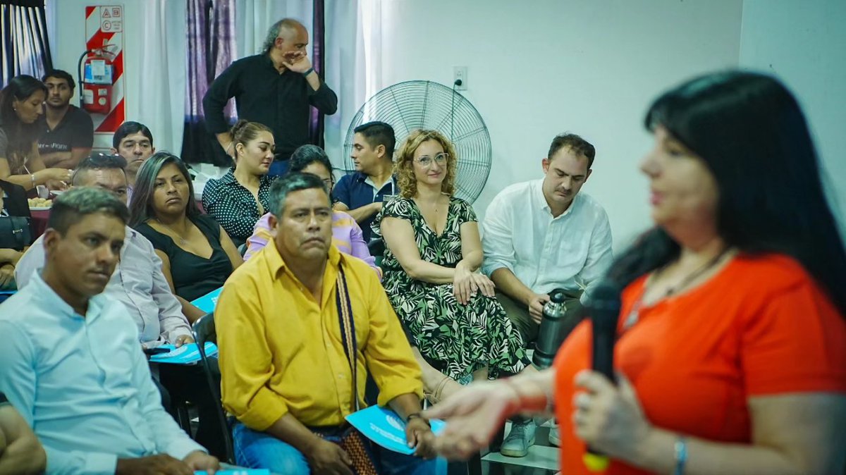 CeciGomezMirada's tweet photo. 🇦🇷 En cada pueblo y ciudad al que llegamos con las capacitaciones del Programa de Gobernanza y Calidad Parlamentaria nos encontramos con representantes comprometidos que buscan mejorar su tarea a través de la formación. https://t.co/lJbh30C2B6