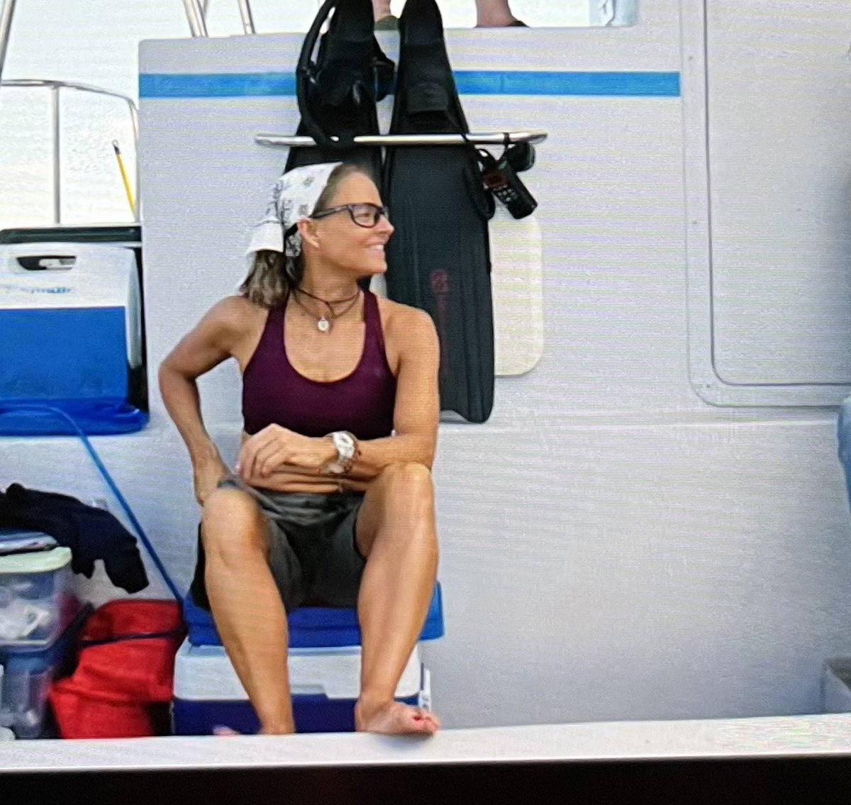 SongOfTheStars's tweet photo. I can’t be the only one who logged into Netflix to watch a story about Nyad and got distracted by Jodie Foster. https://t.co/GOEaBsmqVI