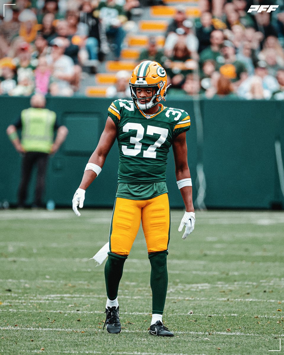 Carrington Valentine in coverage vs. the Rams

8 targets
1 reception allowed, 14 yards
3 forced incompletions
39.6 passer rating when targeted

👀📈