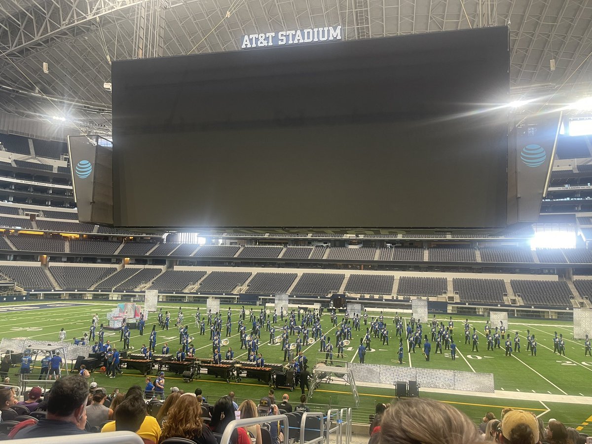 Getting ready to perform at AT&amp;T Stadium! Go BOS! <a href="/boswellhs/">Boswell High School</a> <a href="/BoswellBandGold/">Boswell Band of Gold</a> @EMSISDFineArts