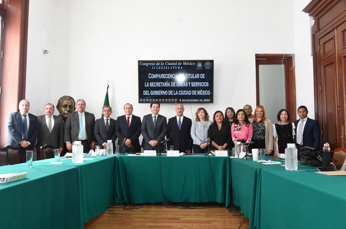 vhlobo's tweet photo. En el marco del 5° Informe de Gobierno, recibimos la comparecencia del Secretario de Obras y Servicios del Gobierno de la Ciudad de México, Jesús Antonio Esteva Medina. Aún quedan desafíos en infraestructura urbana e inclusión para nuestros ciudadanos.

 #CDMX. https://t.co/Ty1mO8YioJ