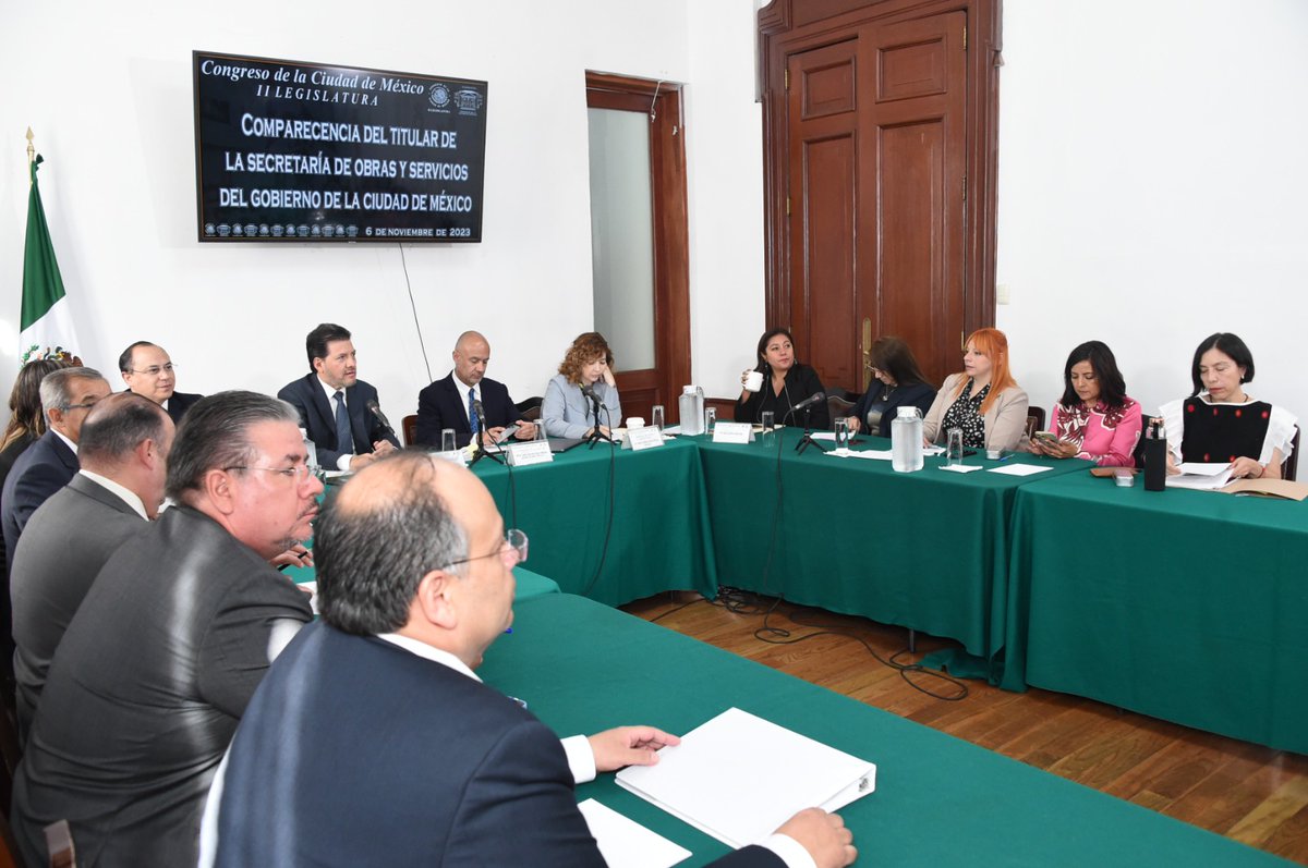 vhlobo's tweet photo. En el marco del 5° Informe de Gobierno, recibimos la comparecencia del Secretario de Obras y Servicios del Gobierno de la Ciudad de México, Jesús Antonio Esteva Medina. Aún quedan desafíos en infraestructura urbana e inclusión para nuestros ciudadanos.

 #CDMX. https://t.co/Ty1mO8YioJ
