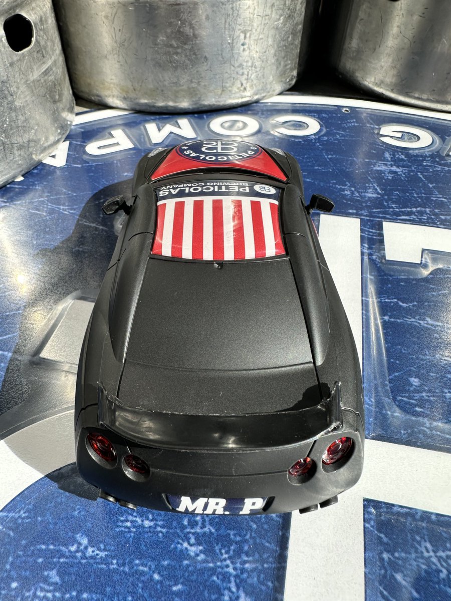 Peticolas's tweet photo. Coolest gift we’ve received all year.
Ready to race. Thanks @ScarSpec https://t.co/xAHxMmypd9