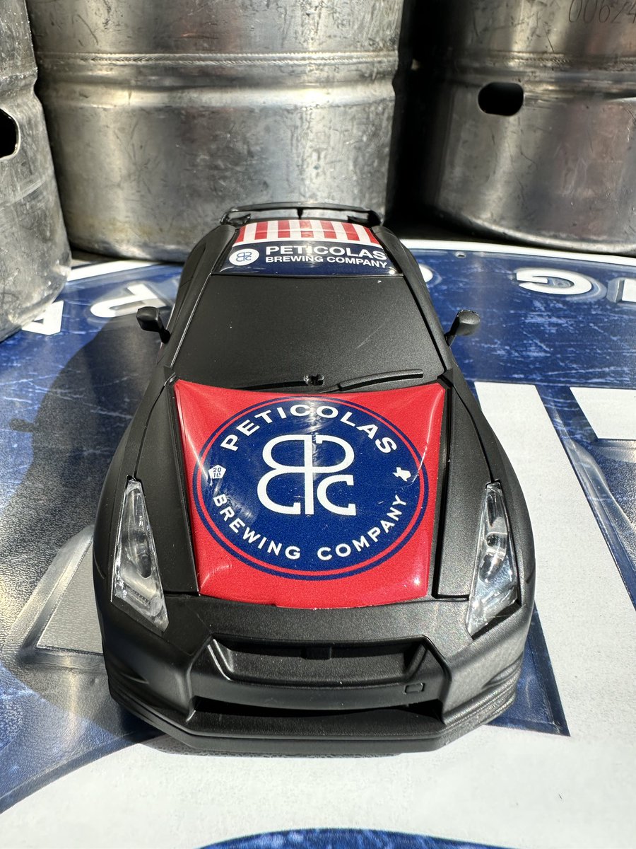Peticolas's tweet photo. Coolest gift we’ve received all year.
Ready to race. Thanks @ScarSpec https://t.co/xAHxMmypd9