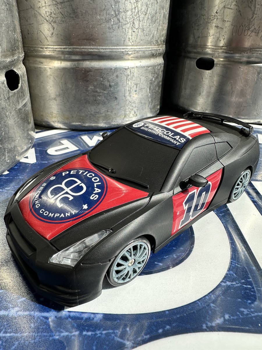 Peticolas's tweet photo. Coolest gift we’ve received all year.
Ready to race. Thanks @ScarSpec https://t.co/xAHxMmypd9
