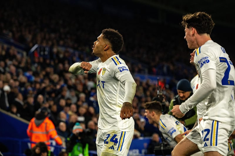 Leeds salute 🫡

📸 by @brucerollinson in the YEP!

#lufc