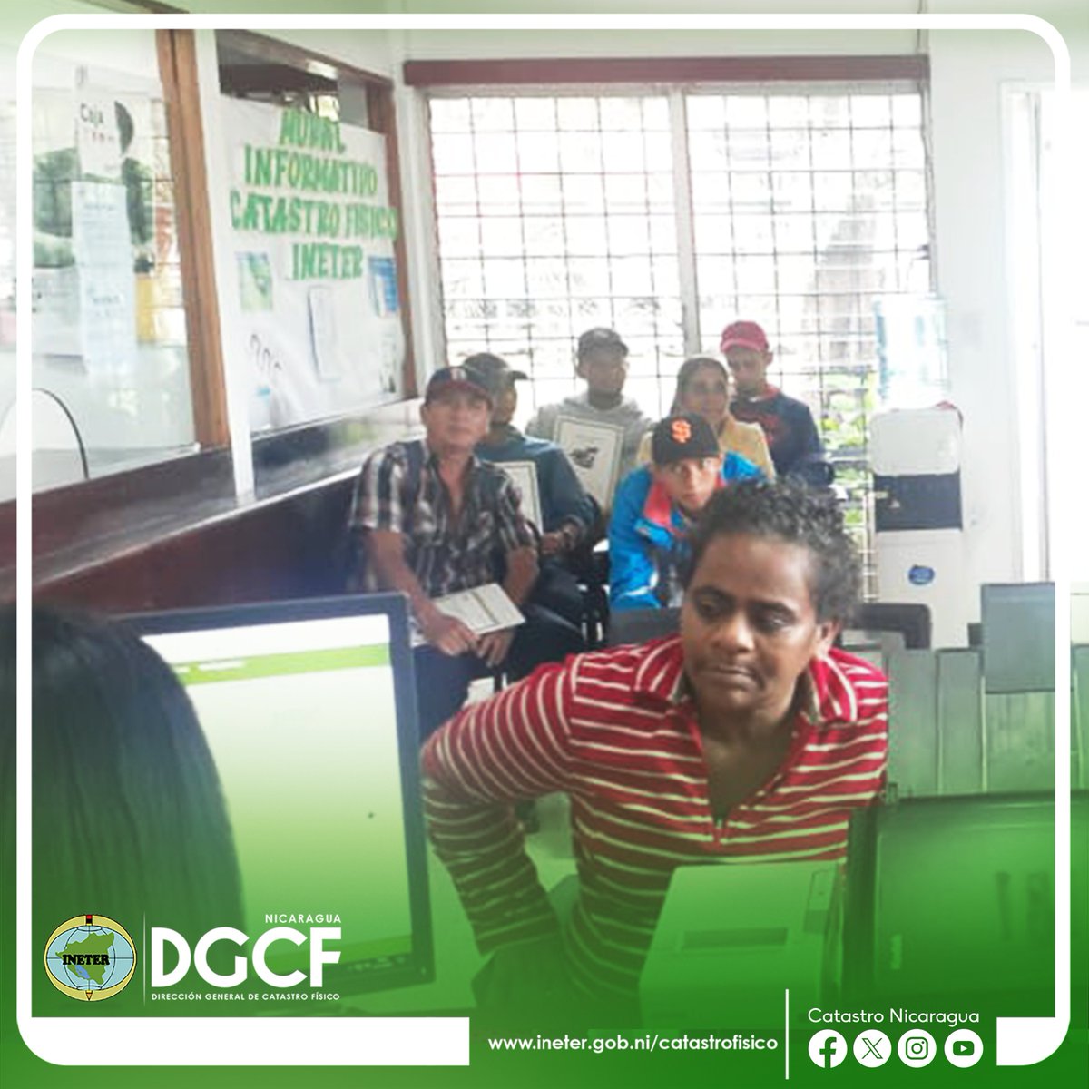 #Nicaragua Continuamos la entrega de Certificados Catastrales a protagonistas de Títulos de Propiedad a nivel nacional, como parte de los esfuerzos que realiza nuestro GRUN, en dar seguridad jurídica al pueblo nicaragüense. #CatastroNicaragua #ComandanCarlosComandanteEnJefe