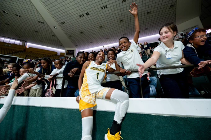 Image from Southeastern Women's Basketball (@LionUpWBB)