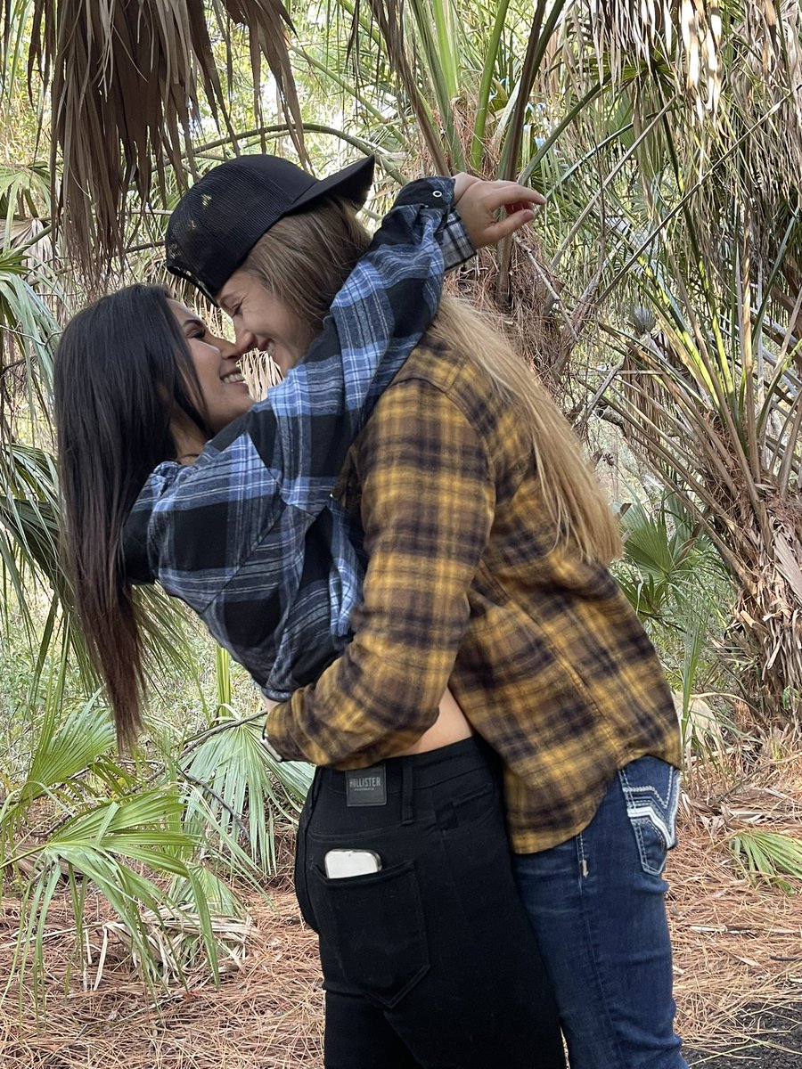 hfarrell15's tweet photo. hey gurllll heyyy, lemme take you out sometime 🥵🤪 #checkyesorno #fineassmfrightdur https://t.co/AHpwJygp43