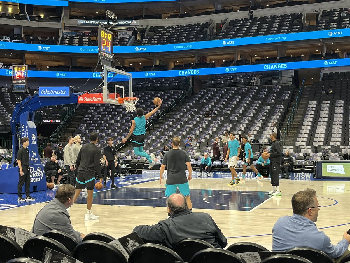 BrianDHimes's tweet photo. Mavs and Hornets Game was close! NGL I’m surprised Dallas came back. Lamelo Ball came to play. @mcuban next time hope to see you there! https://t.co/IcvGEvd7Bz