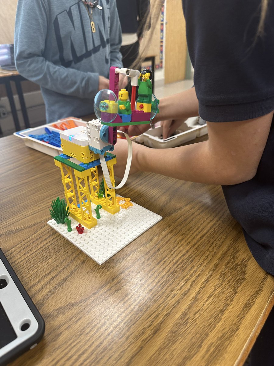 Sum fun with STEM tweet media