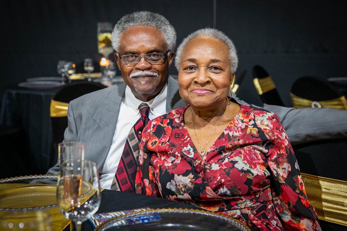 MyClearwater's tweet photo. Recently the North Greenwood Recreation Center hosted a senior prom ✨The recreation center was transformed into an elegant reception venue. The glamorous older adults graced the event with their stunning attire, and the night was filled with fine dining and dancing. https://t.co/fRLCM2cYN8