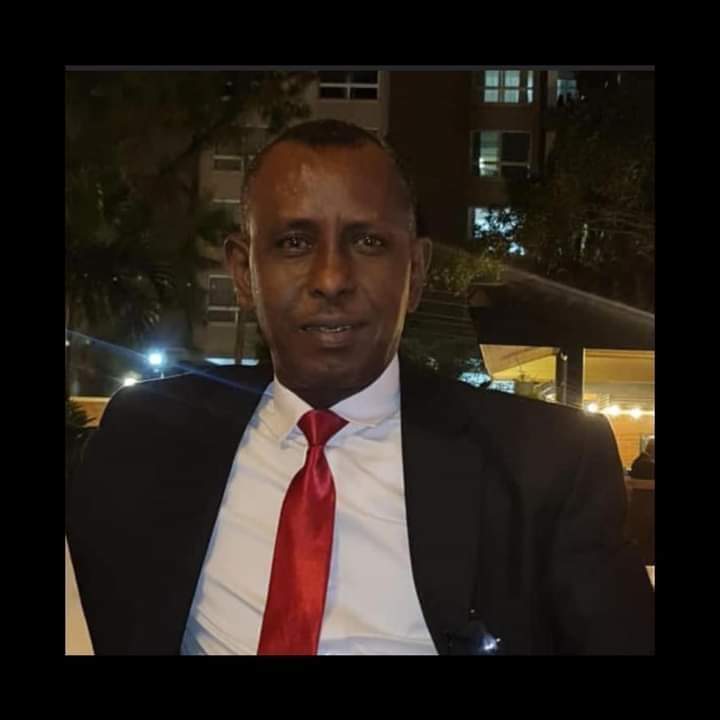 IamSindaco's tweet photo. Simali singer Mohamed Hassan Barow, member of the #WaberiClub dies in Nairobi. My favorite line of 1 of his songs:" Waxaa tahay mas-ciideed maariin dhalaal xiga, midabka aqdar-jabiska ah" in which roughly depicts of the beauty of Somali women's color. RIP, AUN.#Somalia https://t.co/QkegspyGLq