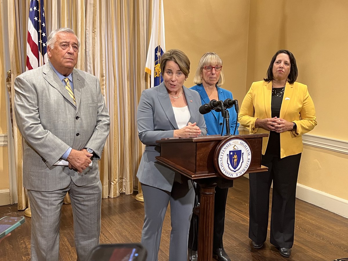 NEW: House Speaker @RonMariano says at leadership that the House will take up the FY ‘23 close-out supplemental budget this week and that it will include money for the emergency shelter system, but he won’t say how much #mapoli