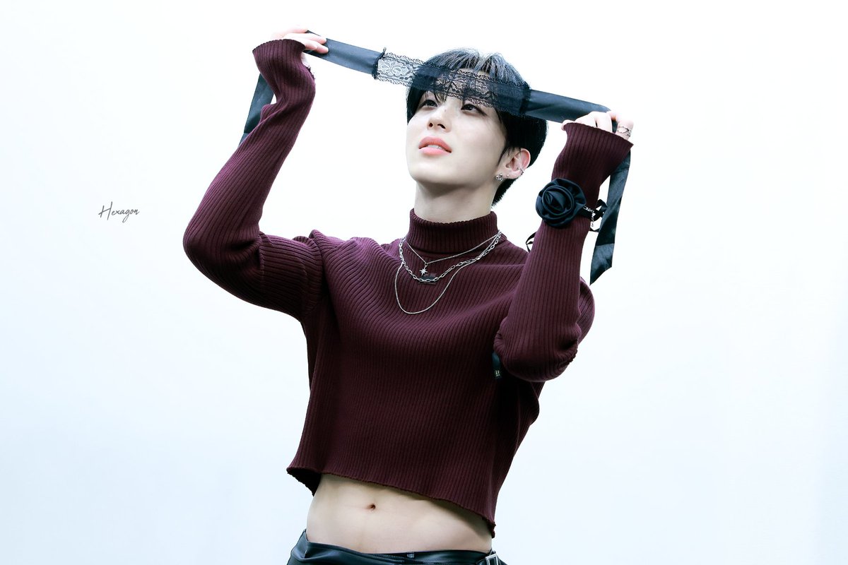 hexagon_mju's tweet photo. 231105 올엠디 팬사인회    

🖤🫠

#문종업 #MoonJongup 
#XOX #문종업_SOME 
#팀24시 #BAP #비에이피
@jongup_official https://t.co/CkXYfNQxdh