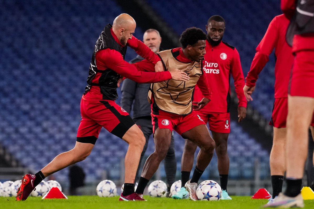 Feyenoord's tweet photo. Prepare for battle. 💥

#UCL https://t.co/0R23abLFz0