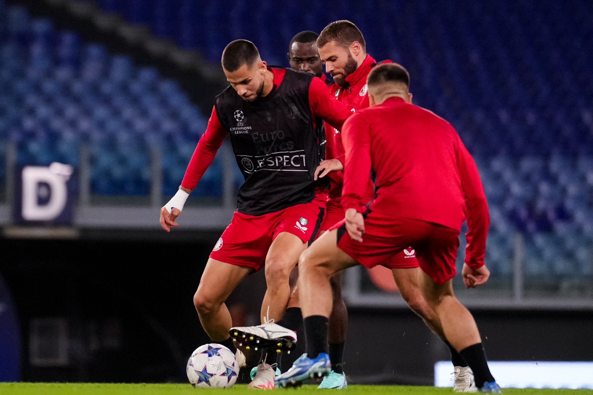 Feyenoord's tweet photo. Prepare for battle. 💥

#UCL https://t.co/0R23abLFz0