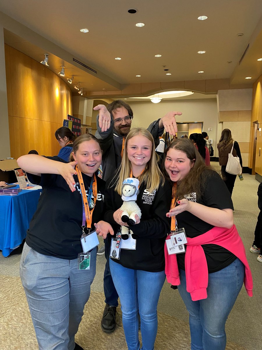 YouthServiceSLC's tweet photo. The Afterschool team and Lulu were in full force at last weeks' Jump Start Annual Conference, learning and soaking in new information to bring back to their amazing programs and youth. https://t.co/sMQmcs9IMY