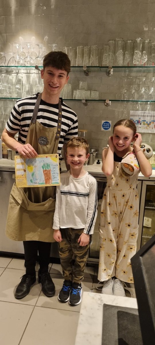 lissybeft's tweet photo. @PizzaExpress thank you Max for making such a fuss of these two. Great meal great service. https://t.co/mpBKLcO9rL