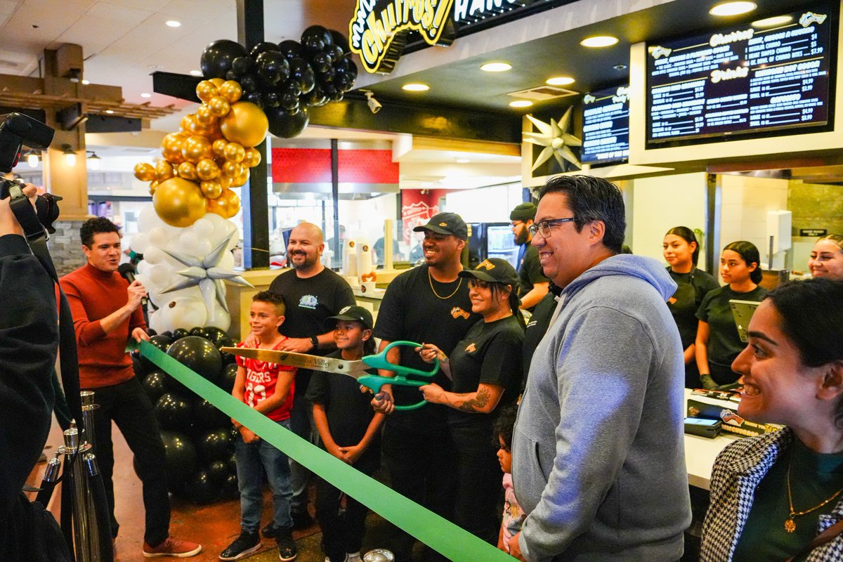 SalinasChamber's tweet photo. Congratulations on the grand opening of Mmm Churros LLC! Mmm Churros is a delightful addition to the community, offering delicious hand-crafted treats and a warm, welcoming atmosphere. 
While you are shopping at the Northridge Mall be sure to treat yourself to a delicious churro! https://t.co/eFDGJV8WOG