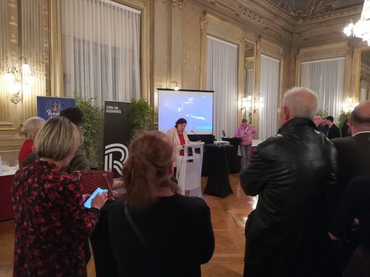 cdumilieu's tweet image. Inauguration du Festival #Yaouank à la mairie de #Rennes 
Le temps fort, c'est évidemment le 18 novembre avec le #festnoz géant au Parc des Expos 🔥
yaouank.bzh