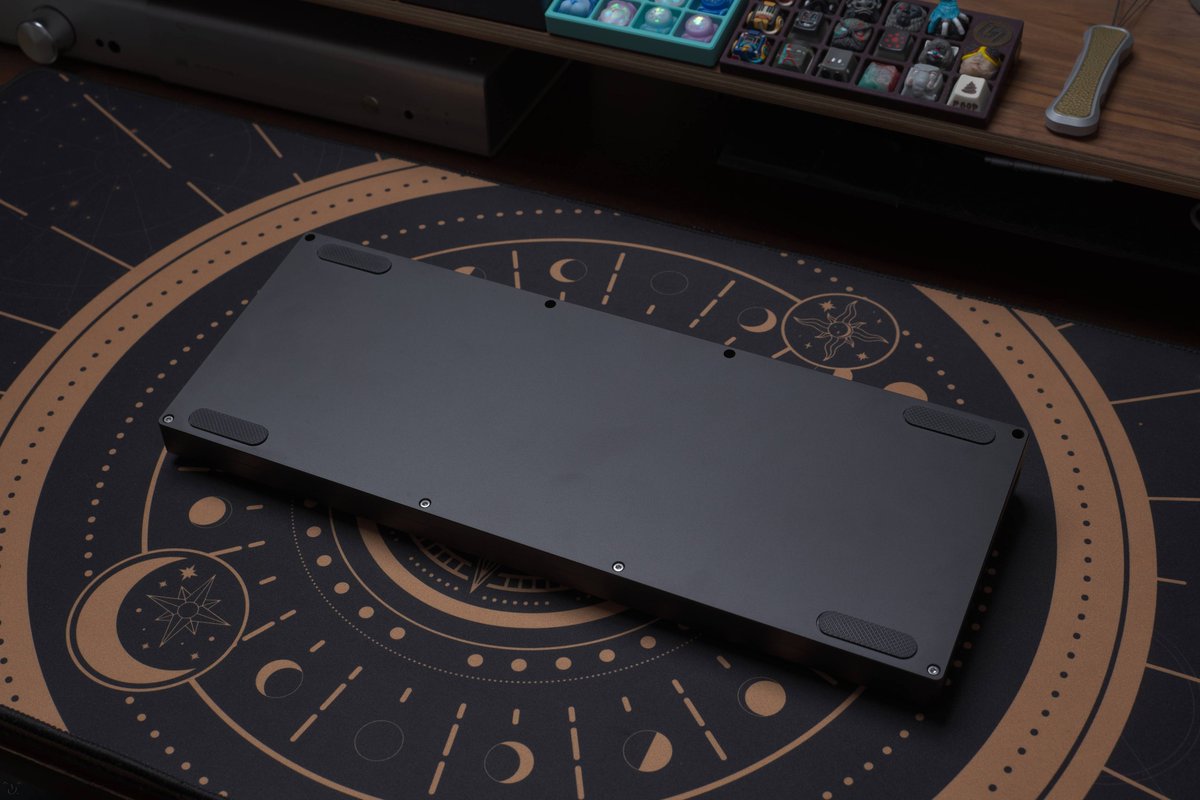 A sub $100 TKL that looks and performs great with some nice features? Learn more about the upcoming Siren VK87 by checking out our Coming Soon page (link in bio)!

Pre-order will be live soon.

Photos via @lightningkeyboards.

#cannonkeys #sirenvk87 #vk87 #keyboards #tklkeyboard