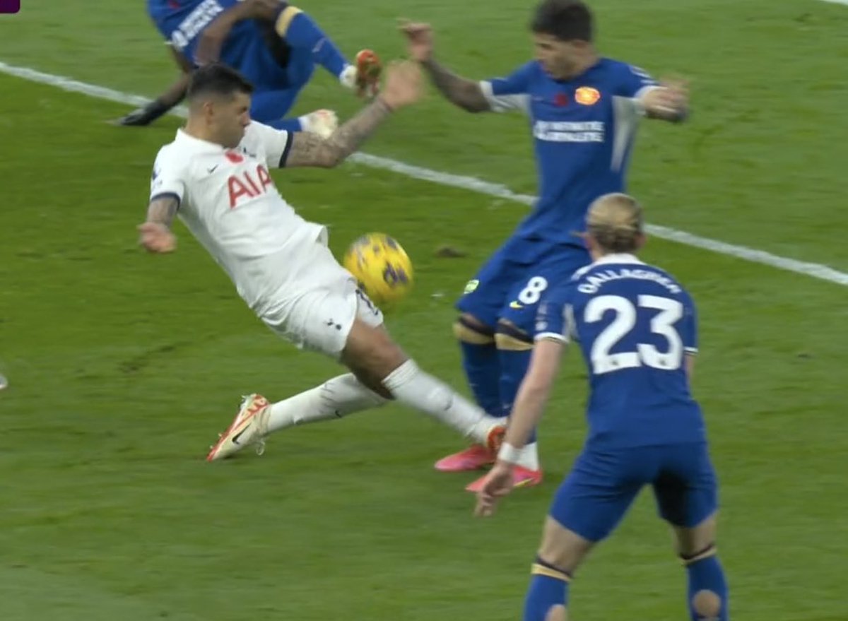 talkSPORT tweet media