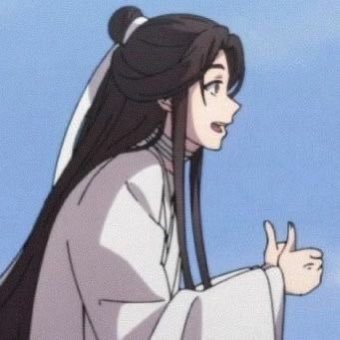 “Hua Cheng é um stalker.”

Que stalker ruim é esse que perdeu de vista o alvo dele por 800 anos….