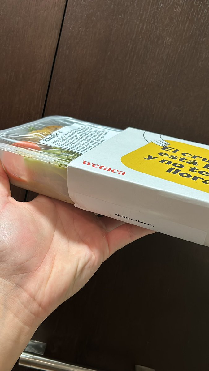 braisriveiro2's tweet photo. Hola @wetaca. He tenido un problema con mi pedido. ¿Esto no parece un risotto carbonara, verdad? https://t.co/wEDdpAyTOy