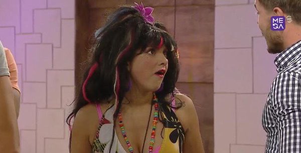 SOLO FALTA QUE ENTRE ELLA A DAR DETALLES Y ONDA REVIVE LA TELE DEL 2000