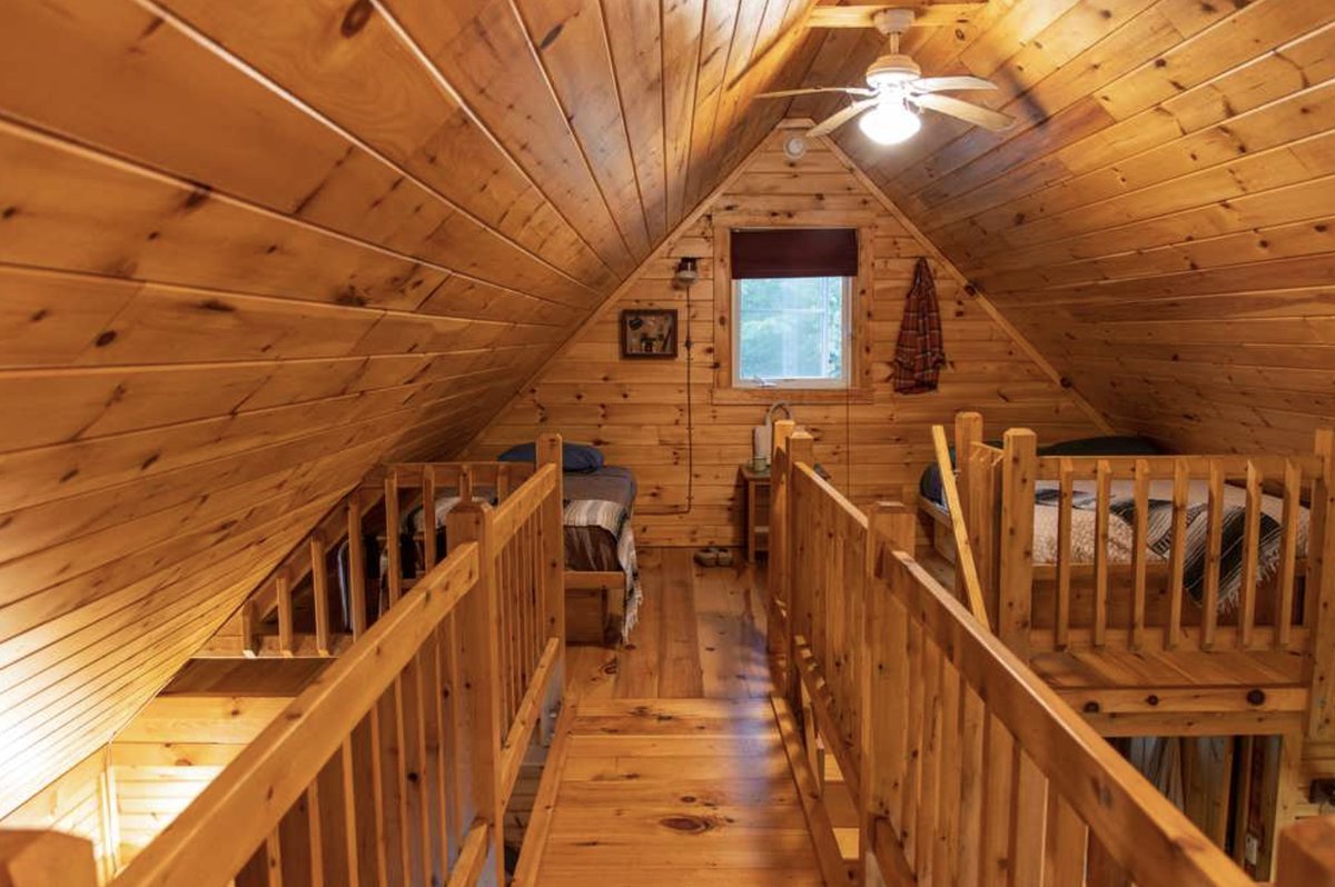 Campspot's tweet photo. 🍁 Discover the natural wonders of Wild Fox Cabins &amp; Campground in Lakeville, Maine. Nestled on the shores of Junior Lake in the West Grand Lake Region, it's a paradise for outdoor enthusiasts.📍 Book your #Campspot 👉 https://t.co/O7HhJ5q4xu https://t.co/Zyk3jFn6Z2