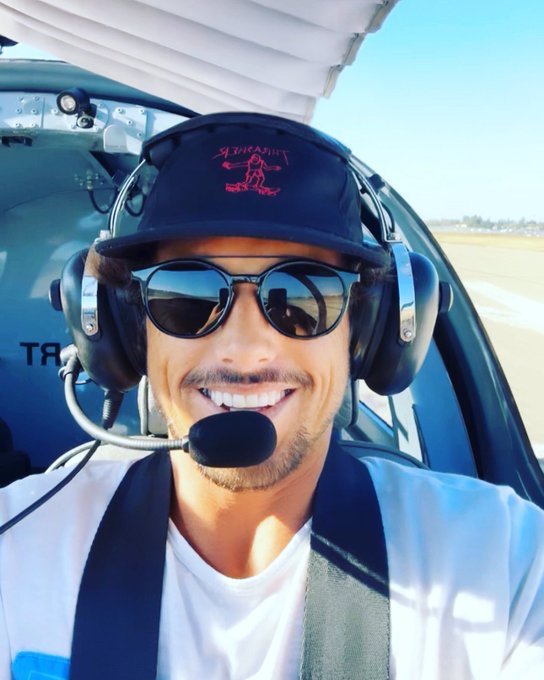 Let&rsquo;s go flying ✈️ I actually flew a plane today at 4,00ft. Natural. https://t.co/fddmtEFODB