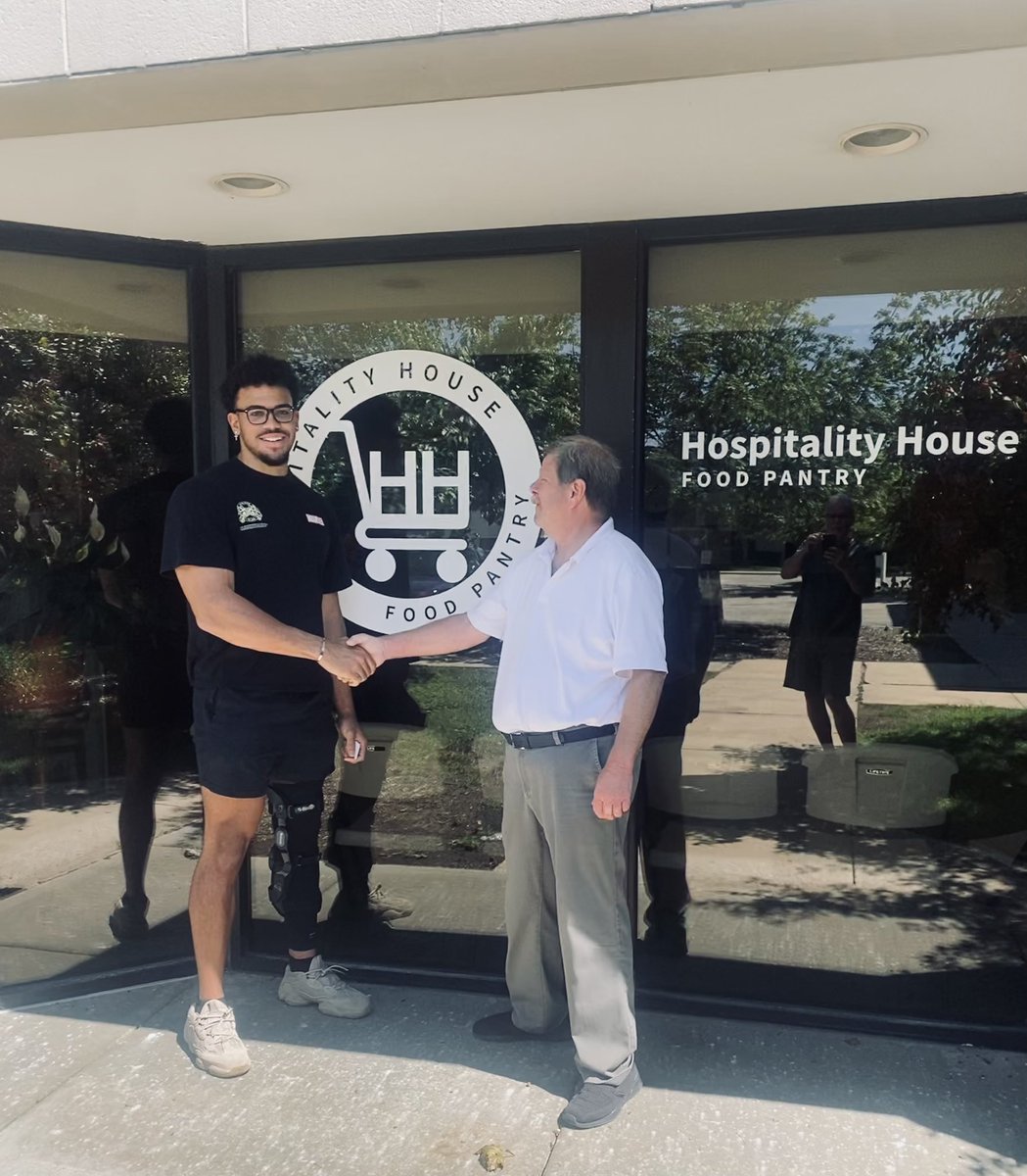 I had the incredible opportunity to volunteer at Hospitality House, a fantastic food pantry in my community, in coordination with <a href="/Lifetime_Card/">Lifetime Cardinal</a>. If you're in the Metro Detroit area, this place is the perfect way to give back! Check out their website!  hhfp.org/get-involved/d…