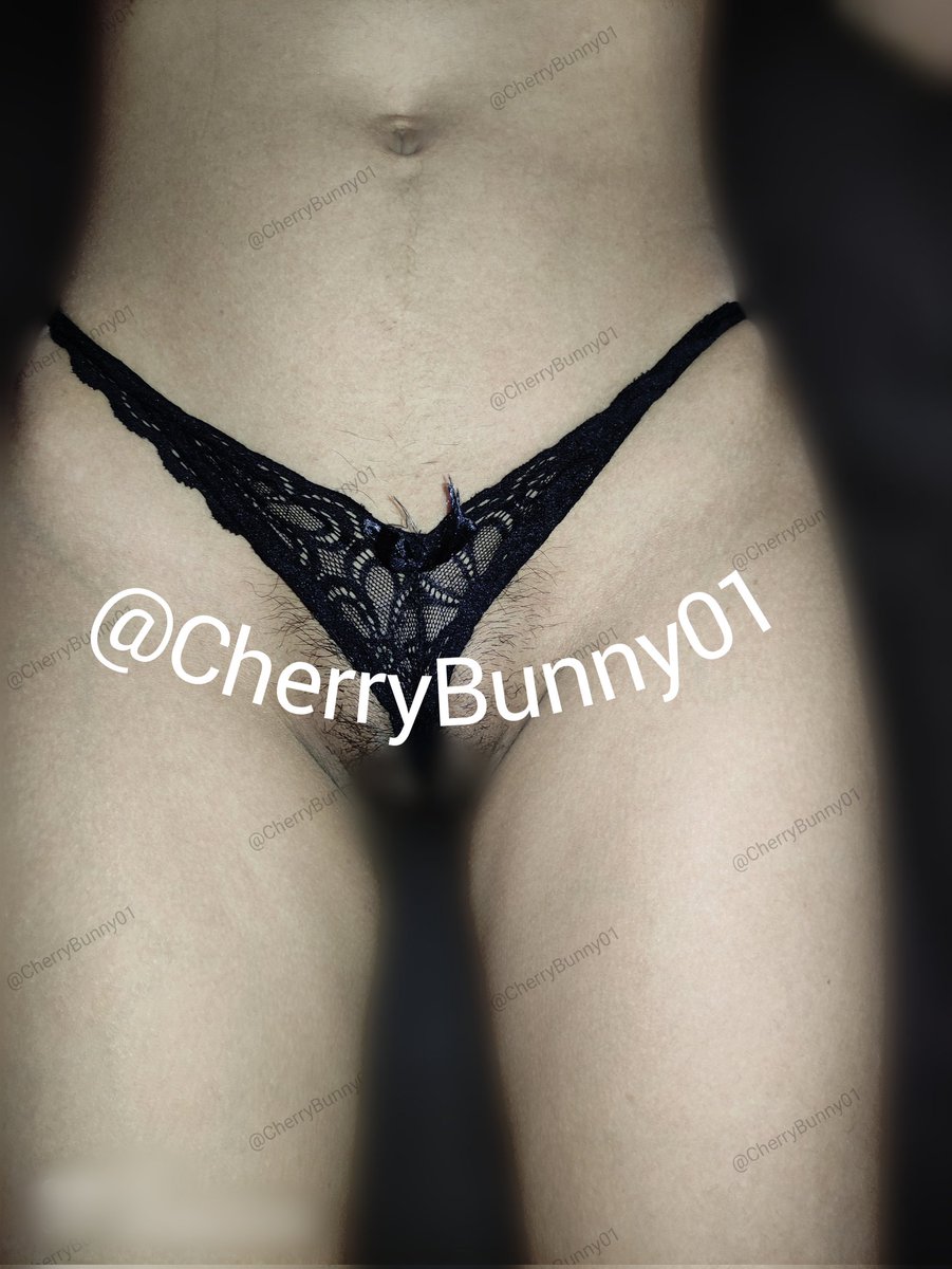 CherryBunny01's tweet photo. Mi niños malos perdón por tenerlos olvidados! Se descompuso mi celular! :( 
Mi esposo me dejó cumplir una fantasía, vender unas tangas mías usaditas para ustedes para que se la jalen, dicen que huelen bien rico! 🥰 tengo más modelitos ❤️😝😈 es para comprarme otro celular 😫💔🥹 https://t.co/qdZIU3QnPJ