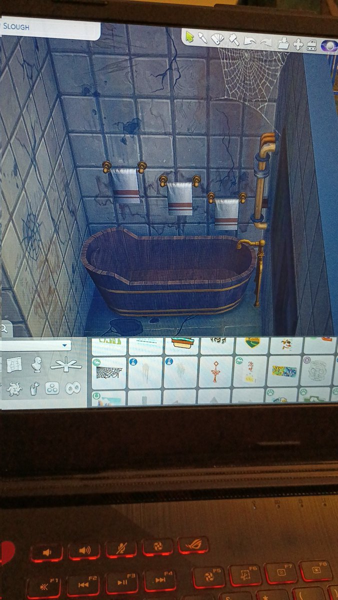 NightSimmer47's tweet image. What do you guys think about my lot so far?
 🤔🧐  🕷️🕸️ 

Gallery ID: LorettaFuentes

#TheSims4 #TheSims #ShowMeYourbuilds #Sims4 #Sims3 #Sims4Cc #horror