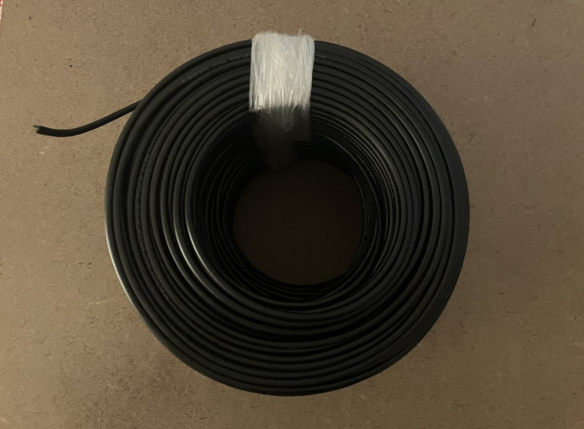 connerdelgado's tweet photo. NEW WORK: Between You And Me, 2023. 6064 inches/505.3 feet of Insulated copper Telephone wire. 

One inch for every minute I was on the phone between October 31st 2022 and October 31st 2023 with a friend i hadn’t seen in 5 years. 

363,840 seconds/ 101 hours/ 4.2 days. https://t.co/6bl5yIwWG4