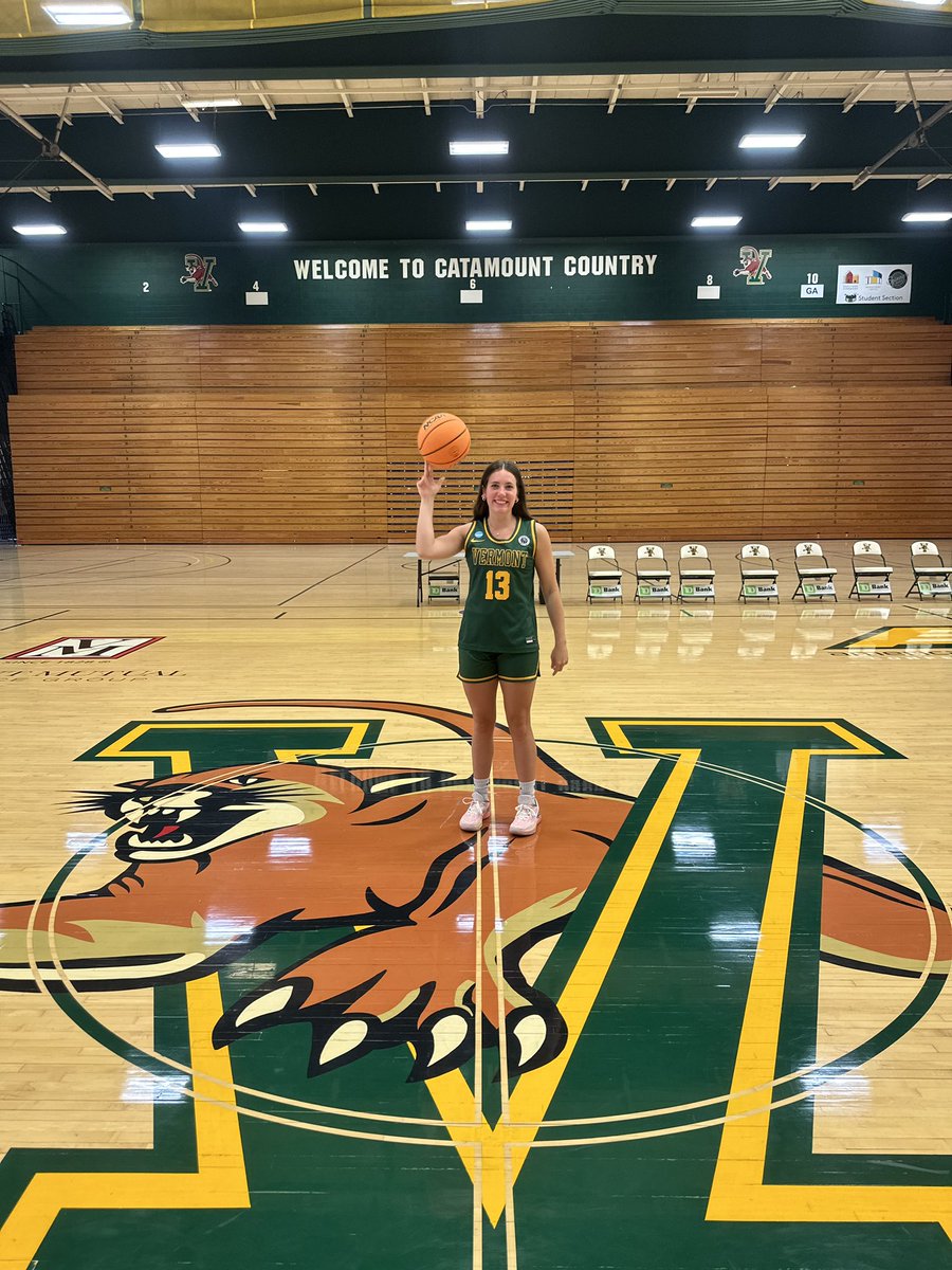 I will be signing my letter of intent this Friday Nov. 10th @ 4pm in the Balcony LGI. Feel free to stop by!! 💚💛