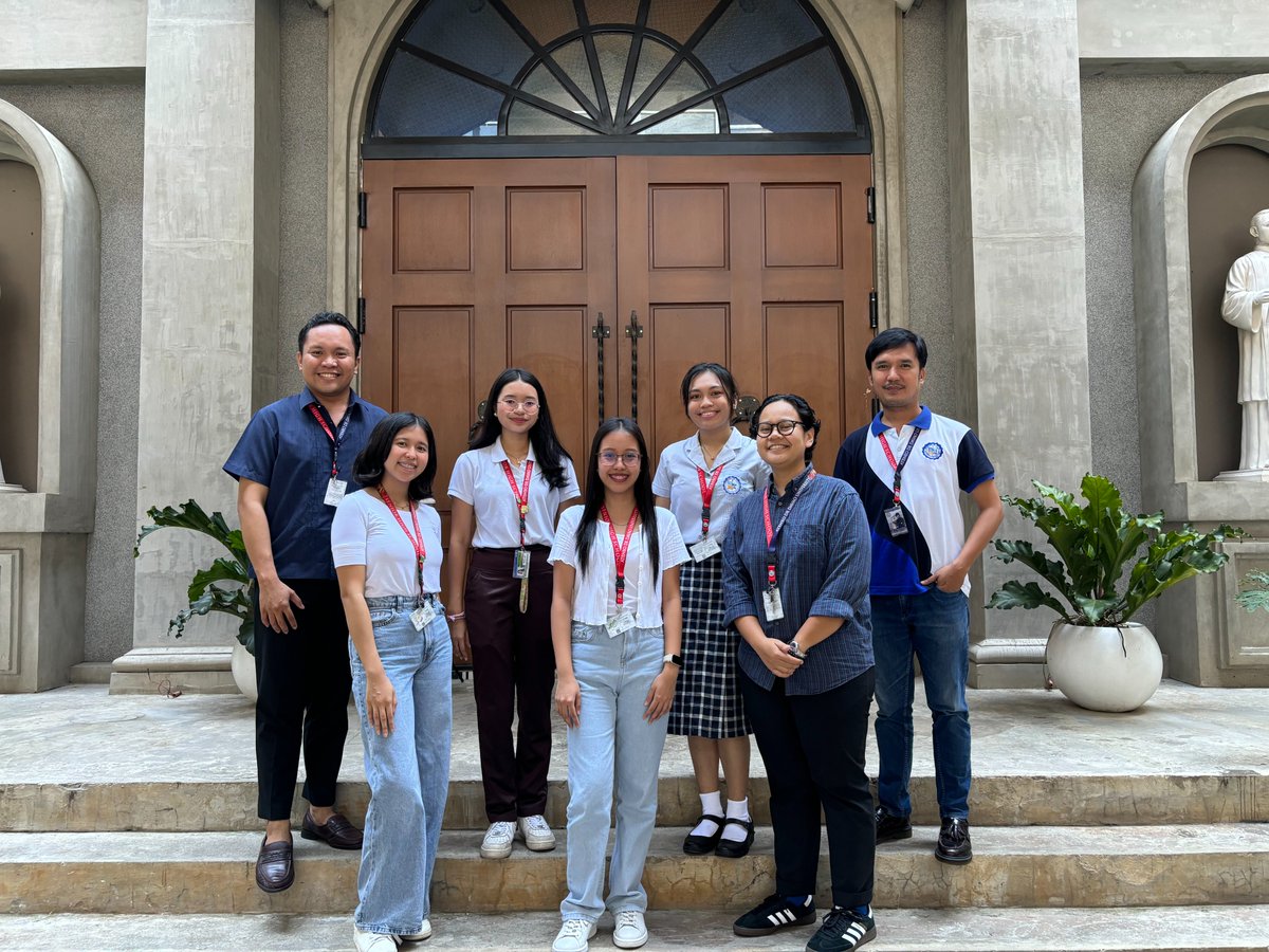AdDUSeniorHigh's tweet photo. LOOK | ABM Grade 12 learners of the Ateneo de Davao University Senior High School achieved a spot in the top 5 of the 2023 MetroBiz Challenge.

#AdDUSHS
#MetroBizChallenge https://t.co/2OUku1DPT0