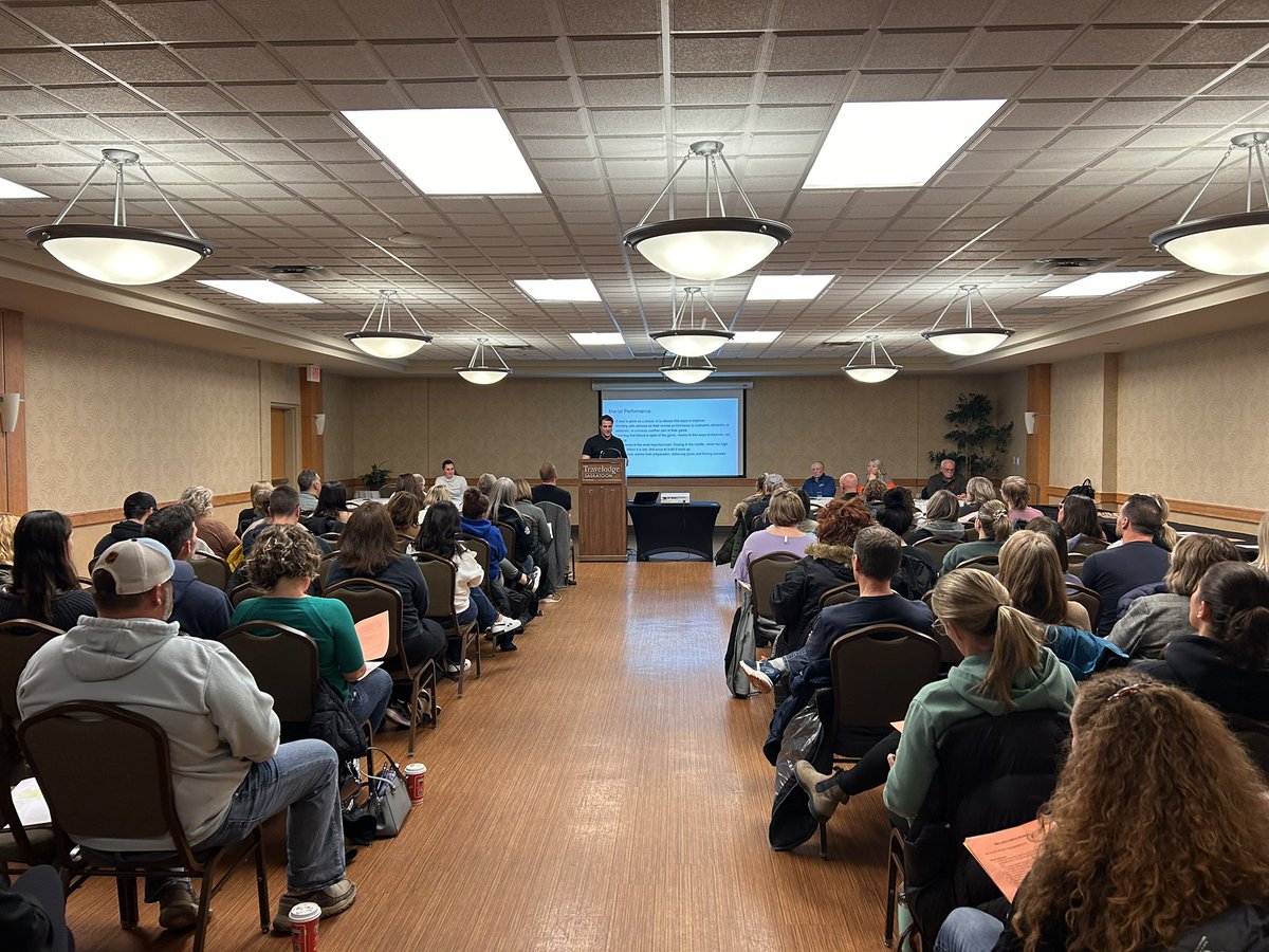 SaskatoonMHA's tweet photo. Former @stoonredwings &amp; @blazers Mitch Berg speaks to the 70 attendees at the Wellness Champions Information session.

Mental Health &amp; Mental Performance https://t.co/xRkU94fo2T