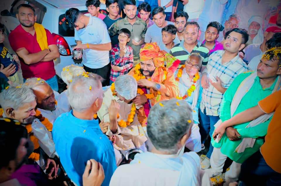 NemsinghFauzdar's tweet image. देर शाम सैमली क़स्बे में मिले अपार जनसमर्थन का हमेशा आभारी रहूँगा 🙏

#ASP #ASP2023 🫖