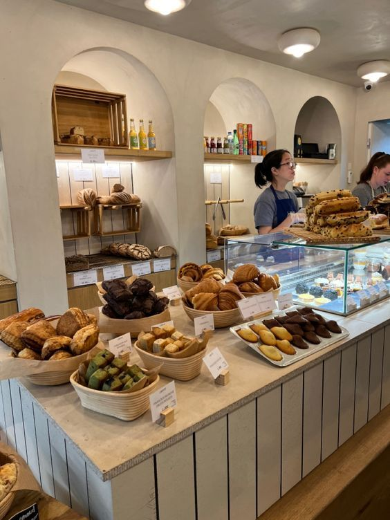 etherealdior's tweet photo. always in the mood for a bakery run 🥐 https://t.co/RwQsjA2nzN