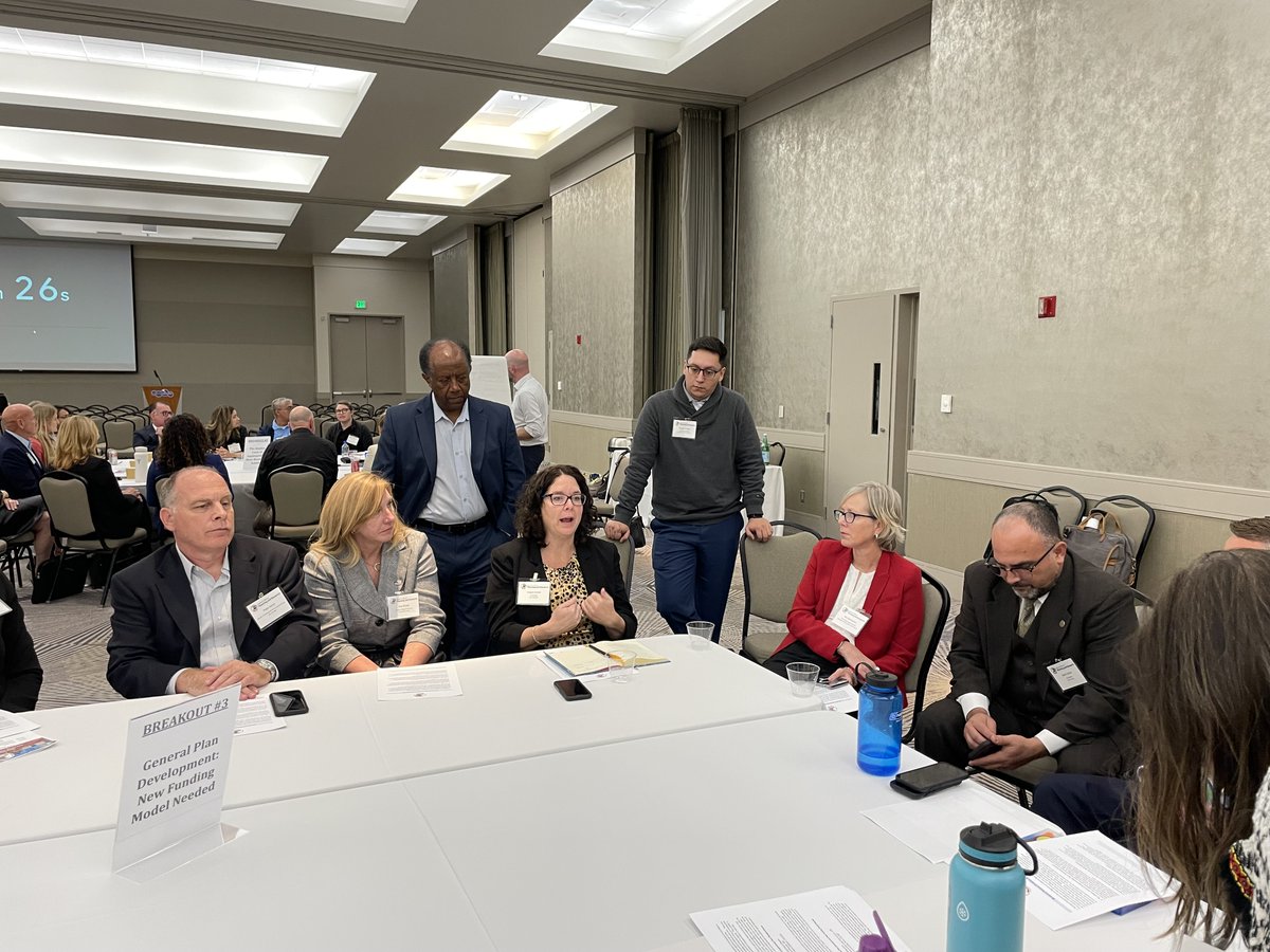 Cal_LCI's tweet photo. Thanks to state leaders + 60 city managers for joining our Local Gov't Roundtable w/ @The_CALCOG to discuss how to deliver clean energy, safe and affordable housing and mobility, broadband & other infrastructure as part of CA's work to #BuildMoreFaster. https://t.co/SNHkLZutwv