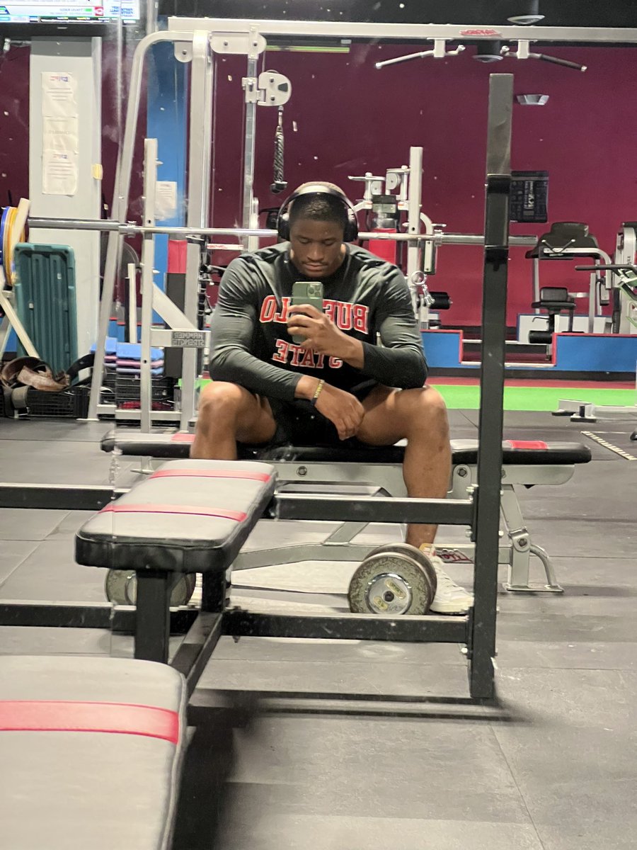 6AmInNY_'s tweet photo. 🏋🏾‍♂️ https://t.co/a2TJOr8d8B