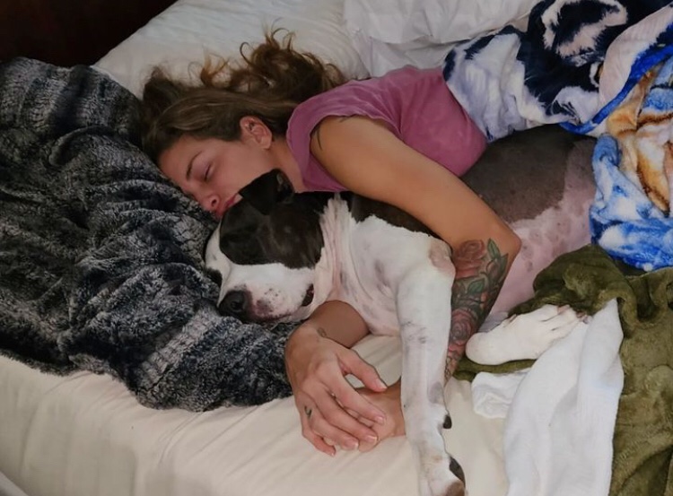 JoyWilson565118's tweet photo. I love sleeping this way https://t.co/nb3UUDIpmk
