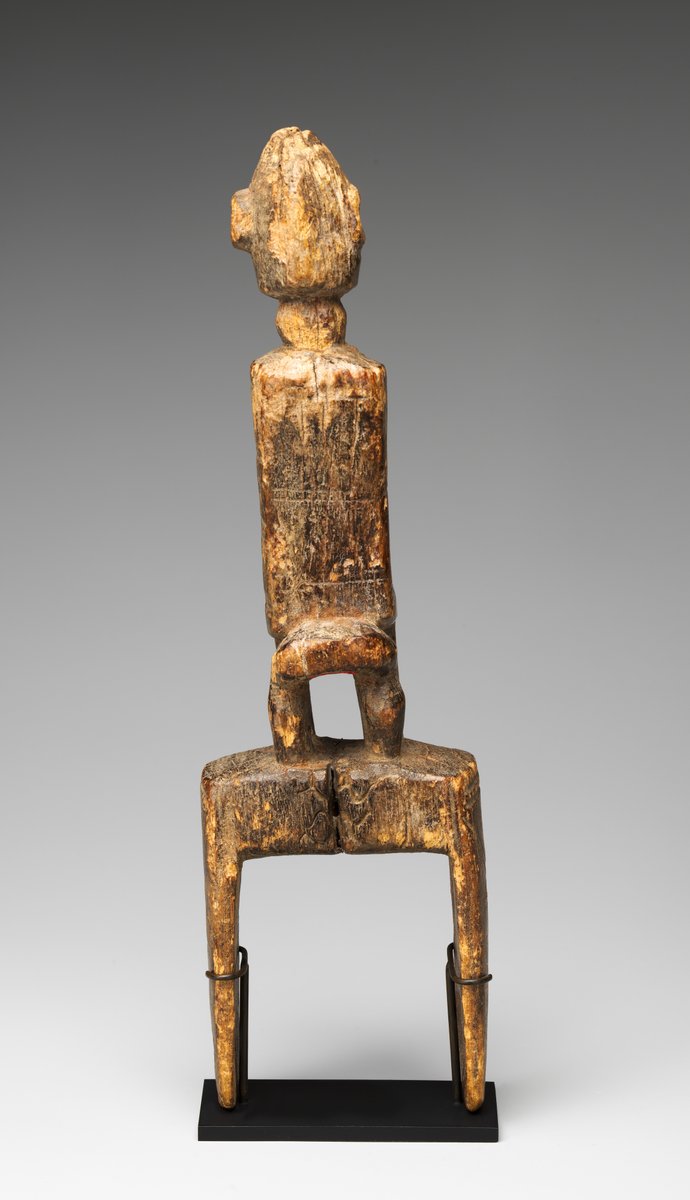 Title: Heddle Pulley: Female Figure

Location: Mali

Culture: Dogon peoples

Date: 16th–19th century

metmuseum.org/art/collection… 

 #Mali #ArtBot