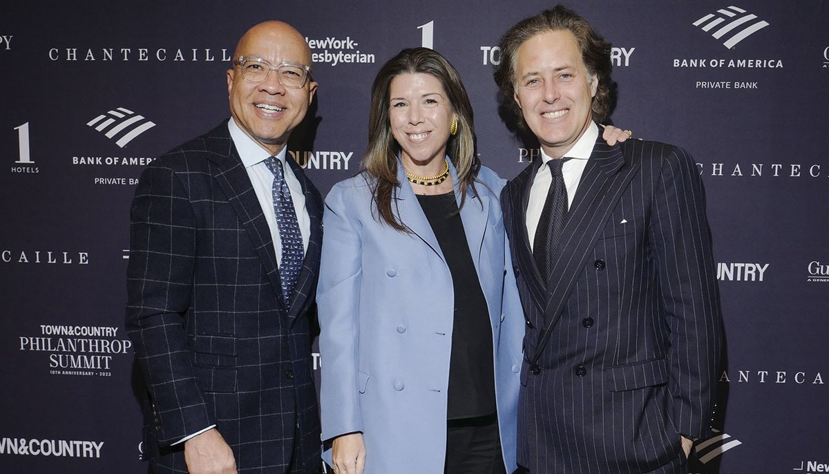 darrenwalker's tweet photo. @TandCmag @CharlizeAfrica @realmikefox @Schwarzenegger @laurenepowell Grateful to return to the 10th annual @TandCmag #Philanthropy Summit, to discuss philanthropy’s role in advocating for changes that address systemic injustices with David Lauren. #GenerosityToJustice @FordFoundation https://t.co/aZcTDKbryU