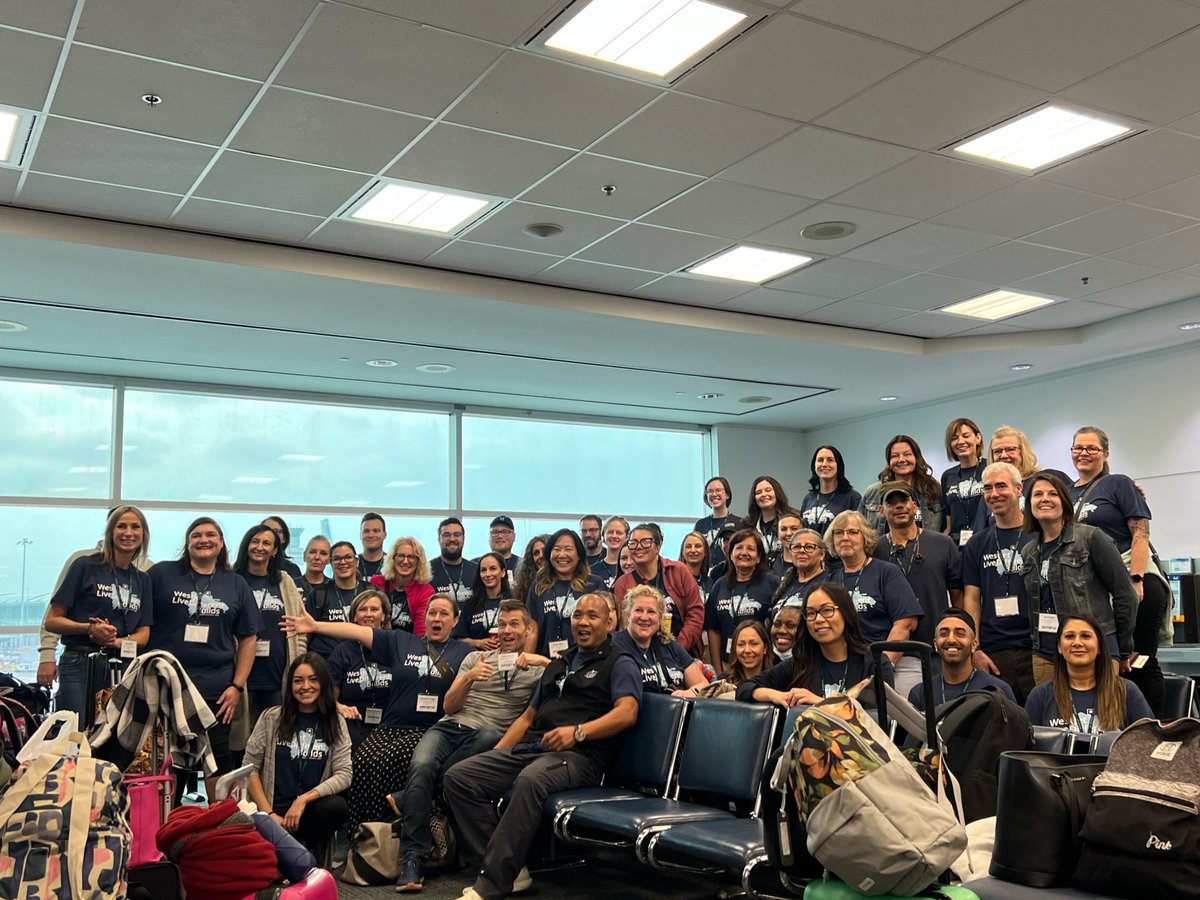 WestJet's tweet image. Over the weekend, more than 50 WestJetters flew to the Dominican Republic for our 11th annual WestJet @LiveDiff Build!  
 
Over the next 9 days, WestJetters will immerse themselves within the local community to build 4 new homes alongside families living in extreme poverty and…