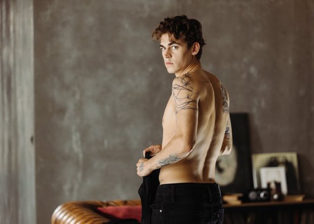 Feliz cumpleaños a mi london boy y escorpio fav. 26✨🖤